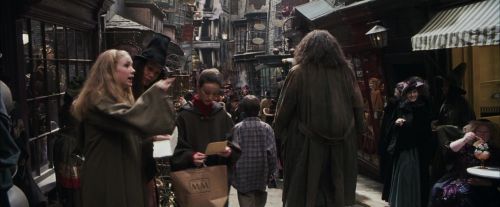 Click to view full size image
==============
PF-Potterish_01782.jpg PF-Potterish_01782.jpg