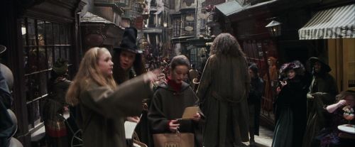 Click to view full size image
==============
PF-Potterish_01783.jpg PF-Potterish_01783.jpg