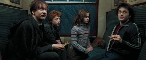 Click to view full size image
==============
PdA-Potterish_1460.jpg PdA-Potterish_1460.jpg