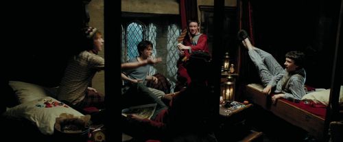 Click to view full size image
==============
PdA-Potterish_1787.jpg PdA-Potterish_1787.jpg