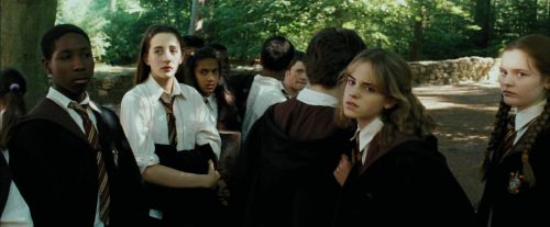 Click to view full size image
==============
PdA-Potterish_2118.jpg PdA-Potterish_2118.jpg