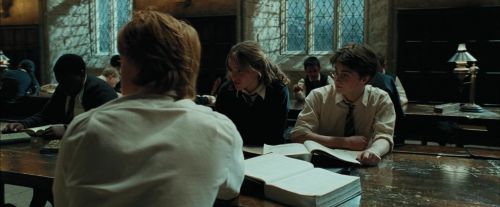 Click to view full size image
==============
PdA-Potterish_2499.jpg PdA-Potterish_2499.jpg