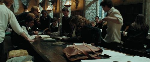 Click to view full size image
==============
PdA-Potterish_2507.jpg PdA-Potterish_2507.jpg
