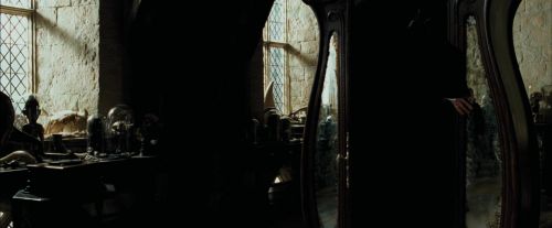 Click to view full size image
==============
PdA-Potterish_2696.jpg PdA-Potterish_2696.jpg