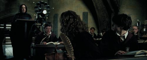 Click to view full size image
==============
PdA-Potterish_3337.jpg PdA-Potterish_3337.jpg