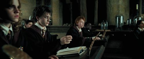 Click to view full size image
==============
PdA-Potterish_3390.jpg PdA-Potterish_3390.jpg