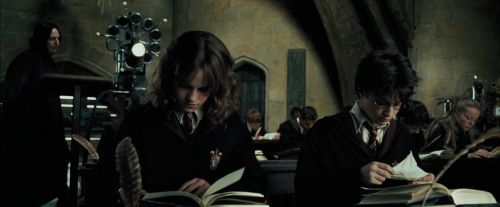 Click to view full size image
==============
PdA-Potterish_3421.jpg PdA-Potterish_3421.jpg