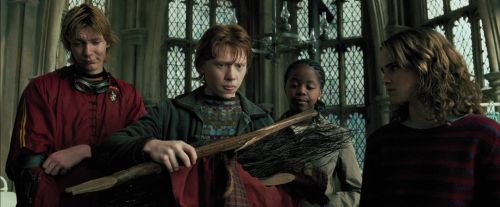 Click to view full size image
==============
PdA-Potterish_3647.jpg PdA-Potterish_3647.jpg
