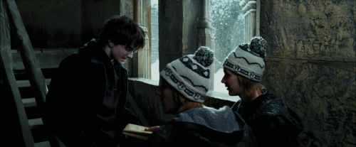 Click to view full size image
==============
PdA-Potterish_3793.jpg PdA-Potterish_3793.jpg