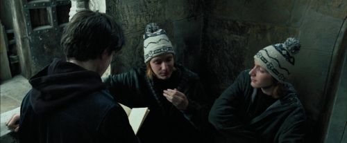 Click to view full size image
==============
PdA-Potterish_3805.jpg PdA-Potterish_3805.jpg