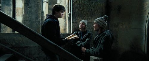 Click to view full size image
==============
PdA-Potterish_3850.jpg PdA-Potterish_3850.jpg