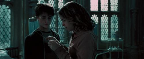 Click to view full size image
==============
PdA-Potterish_6844.jpg PdA-Potterish_6844.jpg