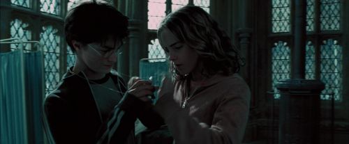 Click to view full size image
==============
PdA-Potterish_6845.jpg PdA-Potterish_6845.jpg