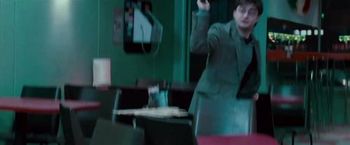 Click to view full size image
==============
Potterish-RdMTVSpot3-109.jpg Potterish-RdMTVSpot3-109.jpg