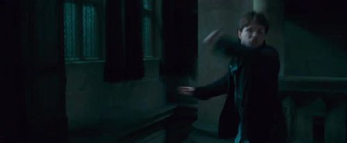 Click to view full size image
==============
Potterish-RdMTVSpot3-148.jpg Potterish-RdMTVSpot3-148.jpg