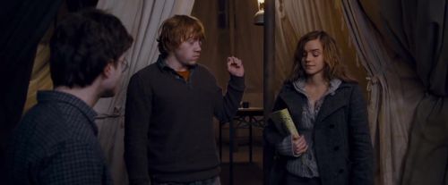 Click to view full size image
==============
Potterish-RdMTVSpot6-93.jpg Potterish-RdMTVSpot6-93.jpg