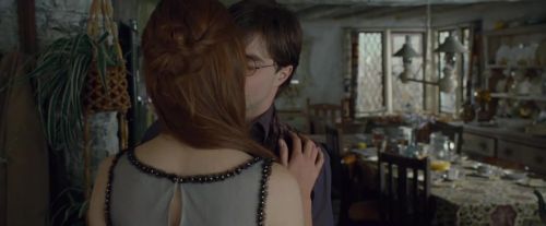 Click to view full size image
==============
Potterish-RdMTVSpot7-113.jpg Potterish-RdMTVSpot7-113.jpg