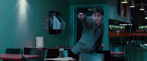 Click to view full size image
==============
Potterish-RdMTVSpot8-62.jpg Potterish-RdMTVSpot8-62.jpg
