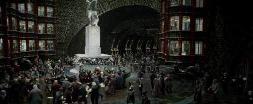 Click to view full size image
==============
Potterish-RdMTrailerParte1-575.jpg Potterish-RdMTrailerParte1-575.jpg