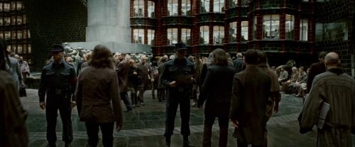 Click to view full size image
==============
Potterish-RdMTrailerParte1-604.jpg Potterish-RdMTrailerParte1-604.jpg