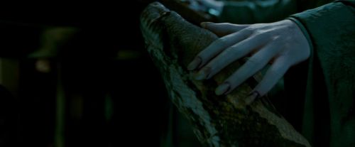 Click to view full size image
==============
Potterish-RdMTrailerParte1-705.jpg Potterish-RdMTrailerParte1-705.jpg