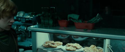 Click to view full size image
==============
RdM1-Potterish3920.jpg RdM1-Potterish3920.jpg