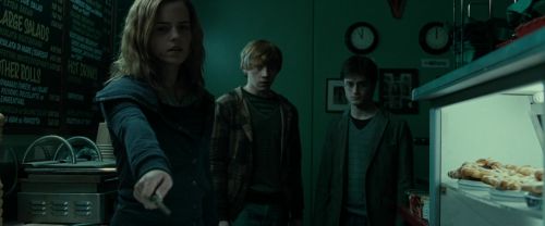 Click to view full size image
==============
RdM1-Potterish3995.jpg RdM1-Potterish3995.jpg