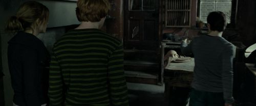 Click to view full size image
==============
RdM1-Potterish4472.jpg RdM1-Potterish4472.jpg