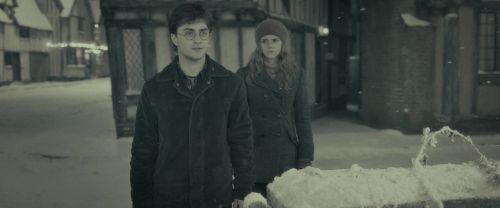 Click to view full size image
==============
RdM1-Potterish8990.jpg RdM1-Potterish8990.jpg