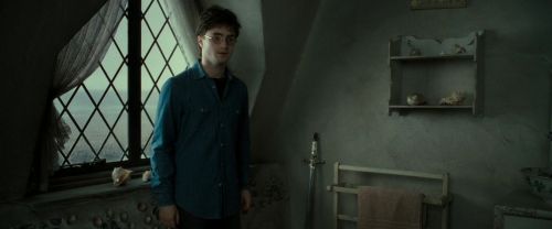 Click to view full size image
==============
RdM2-Potterish_00415.jpg RdM2-Potterish_00415.jpg