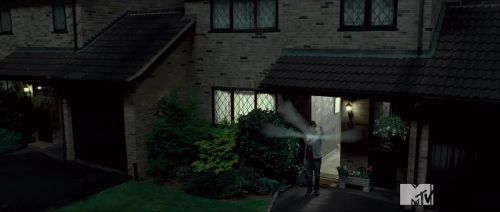Click to view full size image
==============
TeaserTrailerRdMMTVPotterish_284729.jpg TeaserTrailerRdMMTVPotterish_284729.jpg