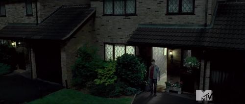 Click to view full size image
==============
TeaserTrailerRdMMTVPotterish_285729.jpg TeaserTrailerRdMMTVPotterish_285729.jpg