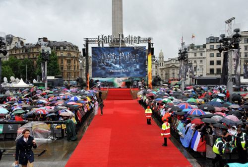 Click to view full size image
==============
dh2_premieres_london_0005.jpg dh2_premieres_london_0005.jpg