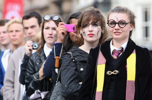 Click to view full size image
==============
dh2_premieres_london_0125.jpg dh2_premieres_london_0125.jpg