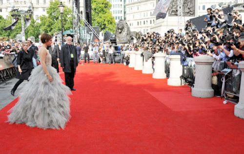 Click to view full size image
==============
dh2_premieres_london_0230.jpg dh2_premieres_london_0230.jpg