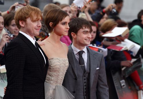 Click to view full size image
==============
dh2_premieres_london_0436.jpg dh2_premieres_london_0436.jpg