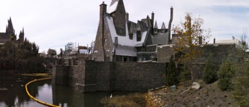 Click to view full size image
==============
hogwarts-panorama.jpg hogwarts-panorama.jpg