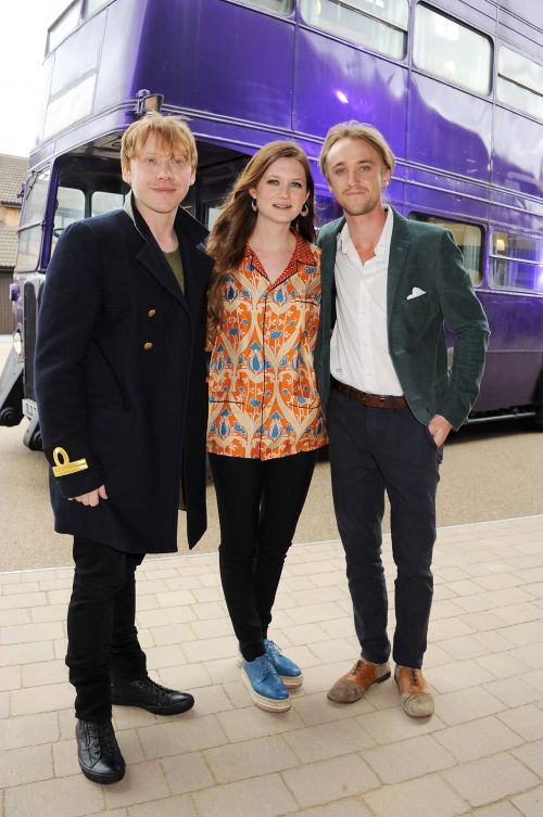 Click to view full size image
==============
studiotourphotocall3101_001.jpg studiotourphotocall3101_001.jpg