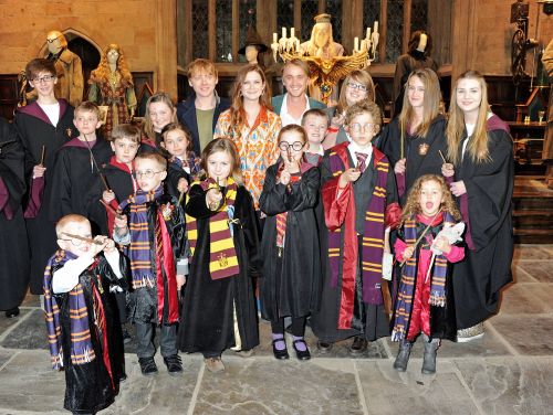 Click to view full size image
==============
studiotourphotocall3101_028.jpg studiotourphotocall3101_028.jpg