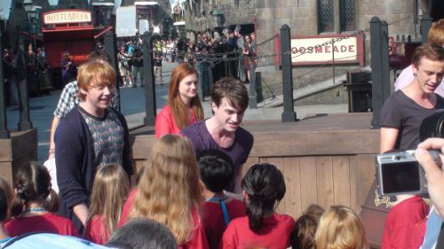 Click to view full size image
==============
wwohp_day3celeb_014.jpg wwohp_day3celeb_014.jpg