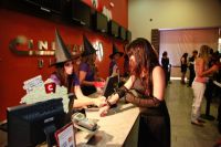 8460430_ig_pre_estreia_harry_potter_jovem_384_577.jpg
