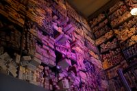 881988561_UtTwk-L.jpg