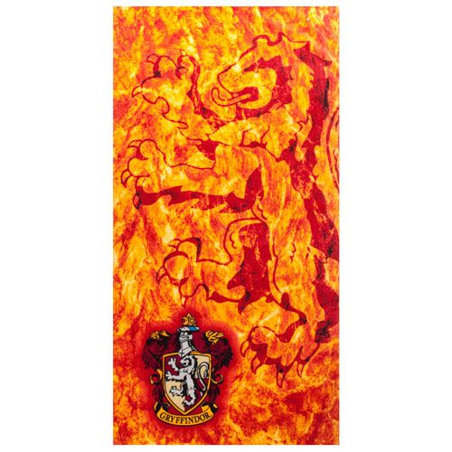 l_4HOUSES_Souvenirs_BeachTowels_HarryPotter_Souvenirs_GryffindorCrestBeachTowel_1230017.JPG