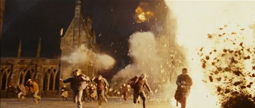 Click to view full size image
==============
explosaohogwarts.jpg explosaohogwarts.jpg