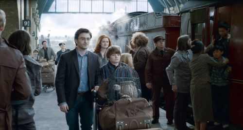 Click to view full size image
==============
harry-potter-epilogue3.jpg harry-potter-epilogue3.jpg