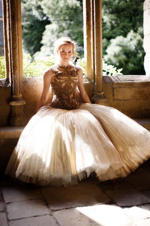 Click to view full size image
==============
Harpers-Bazaar-dt.jpg Harpers-Bazaar-dt.jpg
