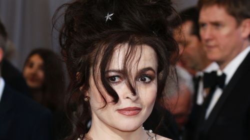 Click to view full size image
==============
24fev2013---a-atriz-helena-bonham-carter-chega-no-tapete-vermelho-do-oscar-2013-1361753754774_1920x1080.jpg 24fev2013---a-atriz-helena-bonham-carter-chega-no-tapete-vermelho-do-oscar-2013-1361753754774_1920x1080.jpg