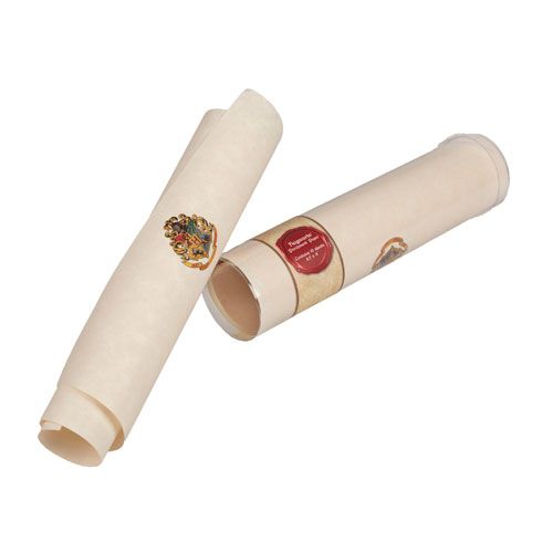 l_OWLPOST_Souvenirs_Stationary_HarryPotter_Souvenirs_HogwartsCrestRolledParchment_1230162.JPG