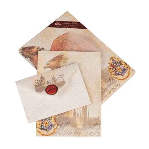 l_OWLPOST_Souvenirs_Stationary_HarryPotter_Souvenirs_HogwartsStationerySet_1230031.JPG