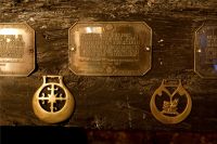 seven-swans-bar-cenarios-scarpotter-1.jpg